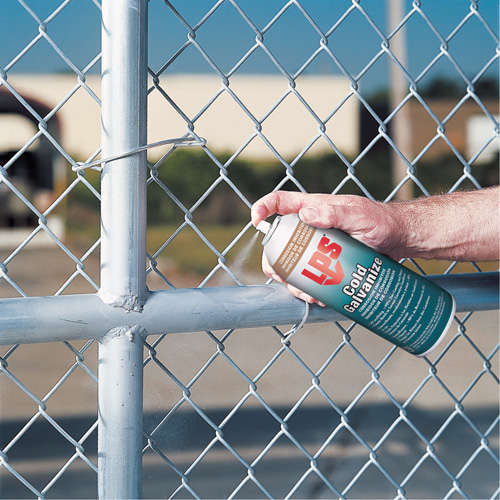 Inhibiteurs de corrosion galvanis&eacute;s &agrave; froid &agrave; rev&ecirc;tement brillant, Canette a&eacute;rosol M & M Nord Ouest Inc