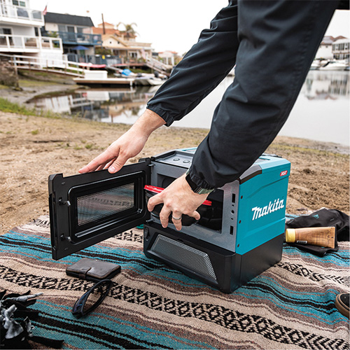 Four &agrave; micro-ondes sans fil 40 V Max XGT (outil seulement), 350 W/500 W, Noir/bleu M & M Nord Ouest Inc