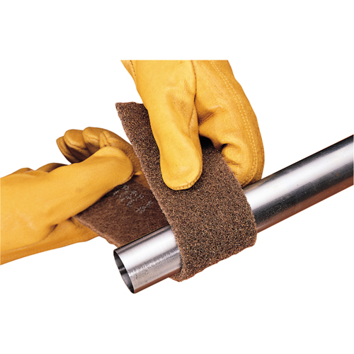 Cut 'n Polish Rolls, Aluminum Oxide, 1" W x 10 yd. L M & M Nord Ouest Inc