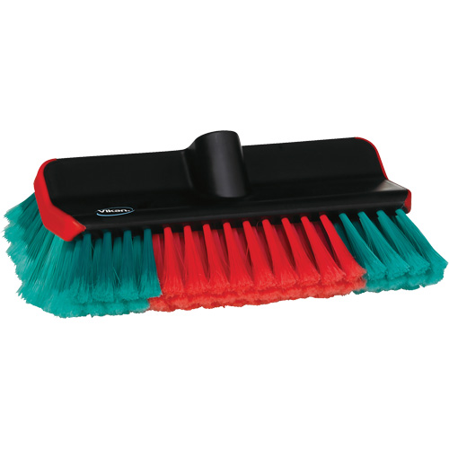 Brosse &agrave; alimentation en eau pour nettoyage des parties hautes et basses des v&eacute;hicules de la s&eacute;rie Transport M & M Nord Ouest Inc