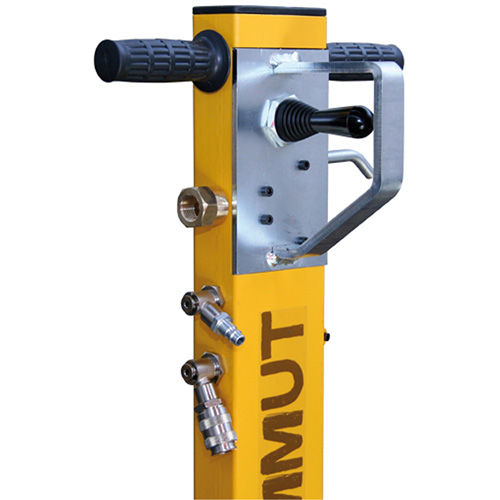 Mammut 3-Stage Jack, 88 Ton(s), Air Hydraulic M & M Nord Ouest Inc