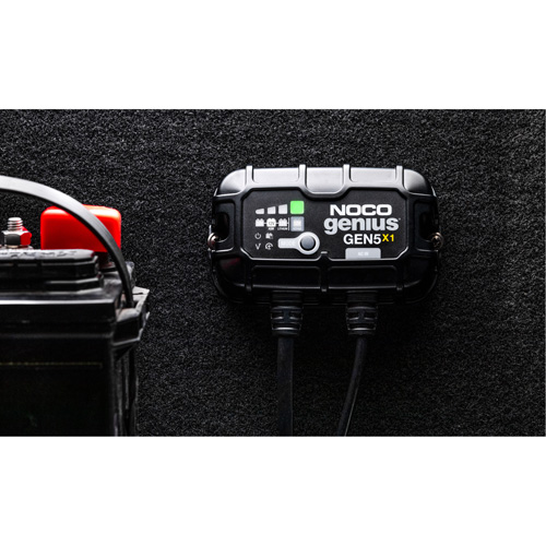 Chargeur de batterie embarqu&eacute; &agrave; 1 sortie de 5 amp&egrave;res Gen5X1 Genius M & M Nord Ouest Inc