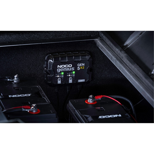 Chargeur de batterie embarqu&eacute; &agrave; 2 sorties de 10 amp&egrave;res Gen5X2 Genius M & M Nord Ouest Inc
