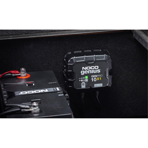 Chargeur de batterie embarqu&eacute; &agrave; 1 sortie de 10 amp&egrave;res GenPro10X1 Genius M & M Nord Ouest Inc