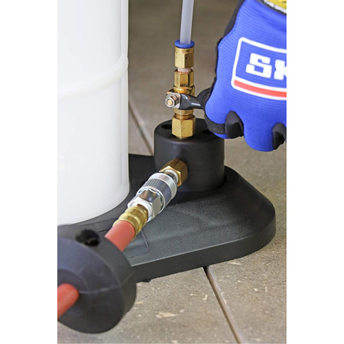 Extracteur de liquide PneumatiVac M & M Nord Ouest Inc