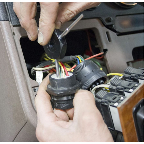 Deutsch Terminal Tool M & M Nord Ouest Inc