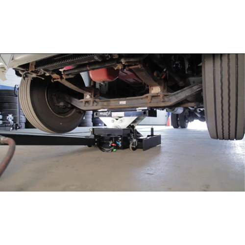Cric de service de plancher, 12 tonne(s) Capacit&eacute;, 7-1/2" Abaiss&eacute;e, 15-3/4" &eacute;lev&eacute;e, Air comprim&eacute;/hydraulique M & M Nord Ouest Inc