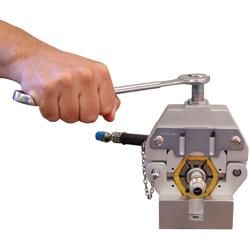 A/C Hose Crimper M & M Nord Ouest Inc