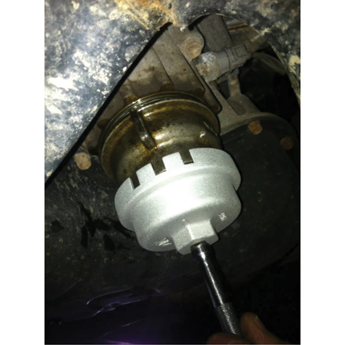 Cl&eacute; &agrave; filtre &agrave; huile type capuchon pour Toyota/Lexus/Scion M & M Nord Ouest Inc