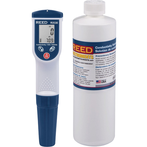 Conductivity/TDS/Salinity Meter & Solution Kit M & M Nord Ouest Inc