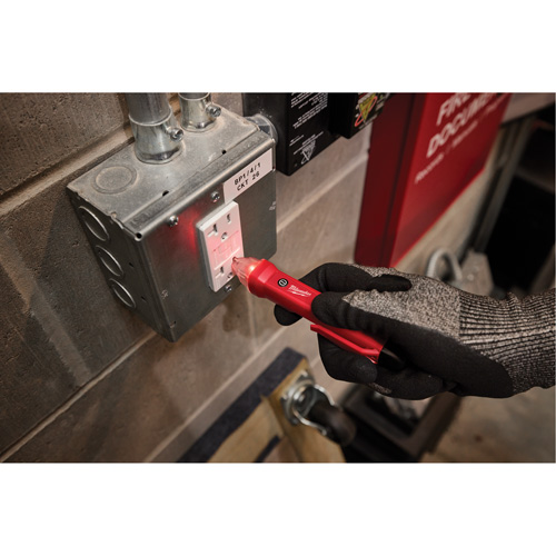 D&eacute;tecteur de tension et testeur de prise DDFT, 50 V - 1000 V, Alerte Affichage & son M & M Nord Ouest Inc