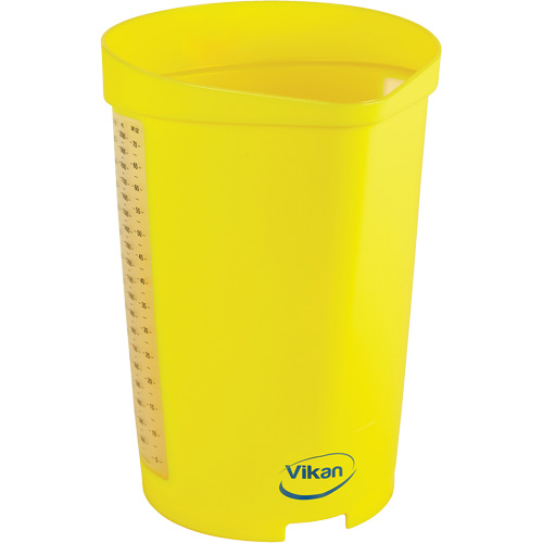Cruche gradu&eacute;e, Plastique, Jaune, 65 oz M & M Nord Ouest Inc