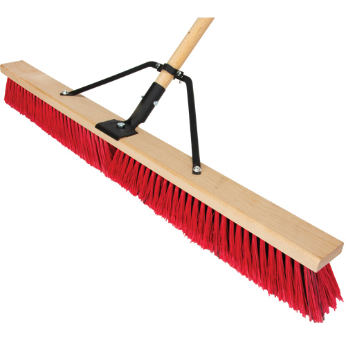 Balai-brosse &agrave; manche renforc&eacute;, 36", Moyen, Soies PVC M & M Nord Ouest Inc