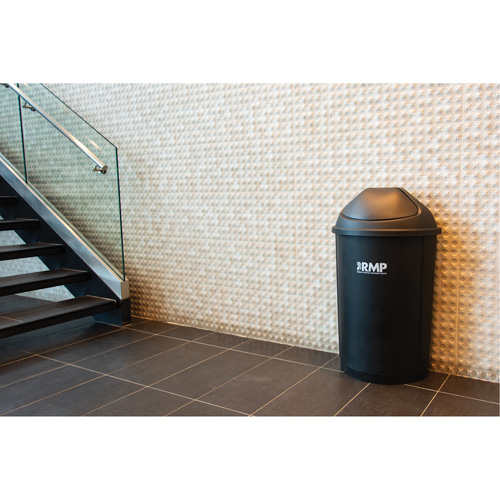 Poubelle demi-ronde, Poly&eacute;thyl&egrave;ne, 21 gal. US M & M Nord Ouest Inc
