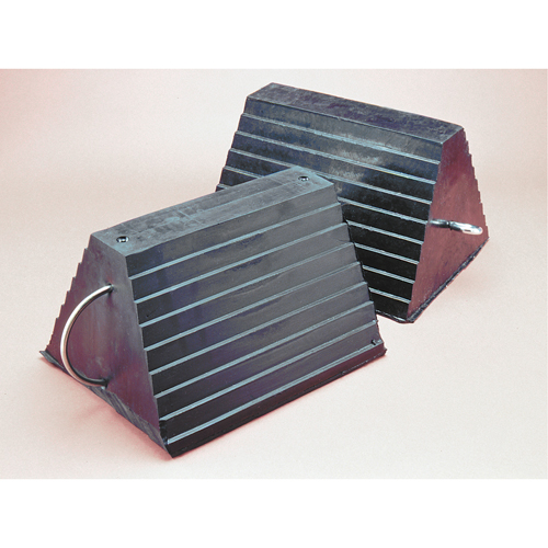 Cale de roue, 9" x 8" x 6", Noir M & M Nord Ouest Inc