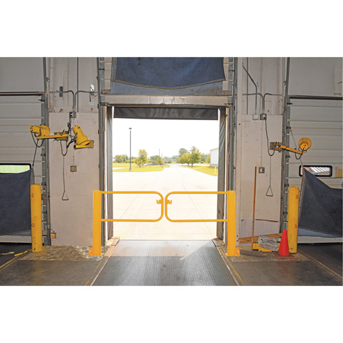 Swivel Dock Gate, 42-1/16" H x 113" W M & M Nord Ouest Inc
