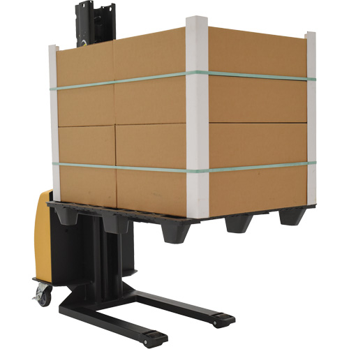 Gerbeur motoris&eacute; avec m&acirc;t &eacute;troit, Fonctionnement &eacute;lectrique, Capacit&eacute; 1000 lb, Lev&eacute;e max 63" M & M Nord Ouest Inc