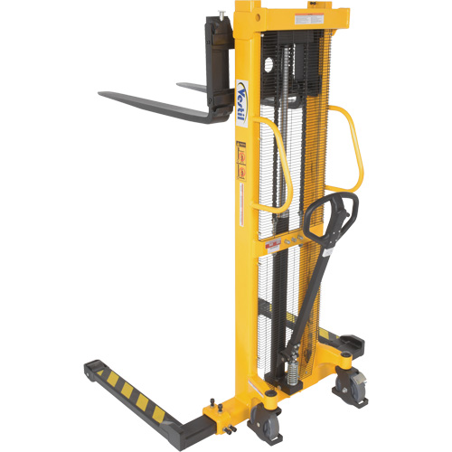 Manual Hydraulic Stacker, Hand Pump Operated, 2000 lbs. Capacity, 63" Max Lift M & M Nord Ouest Inc