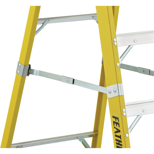 Industrial Heavy-Duty Platform Stepladders (6500 Series), 6', 300 lbs. Cap. M & M Nord Ouest Inc