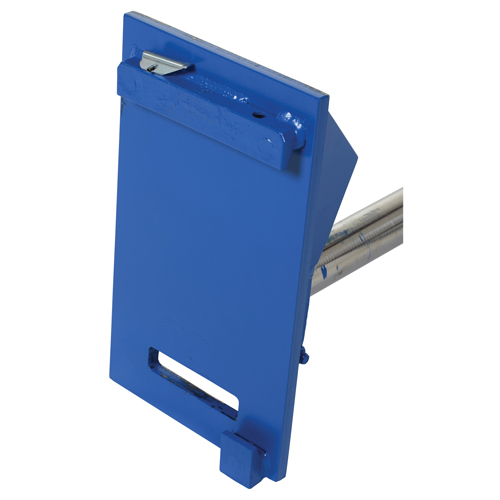 Fl&egrave;che de chariot &eacute;l&eacute;vateur pour tapis, 108-1/2" longueur, Install&eacute; sur tablier, Capacit&eacute; de 2500 lb M & M Nord Ouest Inc