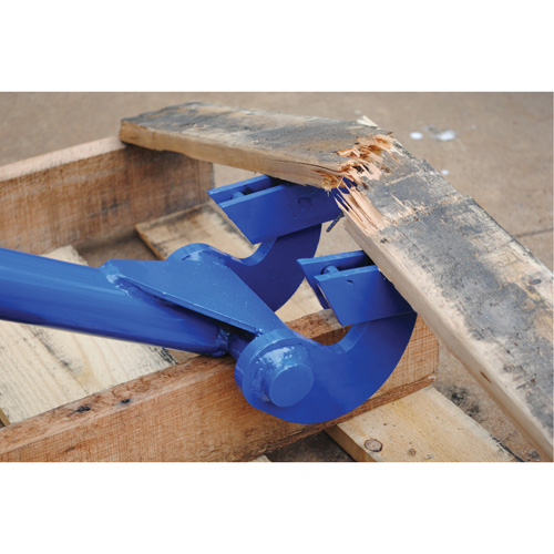 Outil pour d&eacute;monter les palettes M & M Nord Ouest Inc