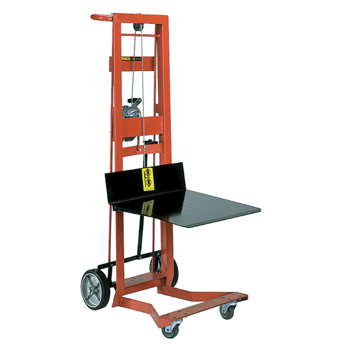 Empileur &agrave; plateforme, M&eacute;canisme Treuil manuel, Capacit&eacute; de 750 lb, Levage max de 40" M & M Nord Ouest Inc