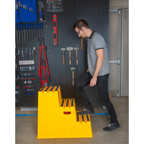 Industrial Step Stool, 3 Steps, 34-13/16" x 22-7/16" x 28-1/2" High M & M Nord Ouest Inc