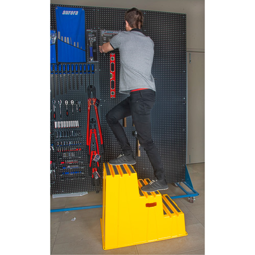 Industrial Step Stool, 3 Steps, 34-13/16" x 22-7/16" x 28-1/2" High M & M Nord Ouest Inc