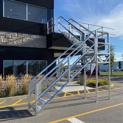 3-5 Step Telescopic Aluminum Smart Stairs M & M Nord Ouest Inc