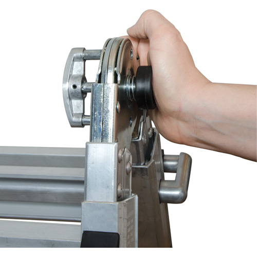 &eacute;chelle t&eacute;lescopique multifonction, Aluminium, 300 lb, CSA calibre 1A M & M Nord Ouest Inc
