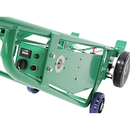 Diable pour baril motoris&eacute; avec roues pneumatiques M & M Nord Ouest Inc