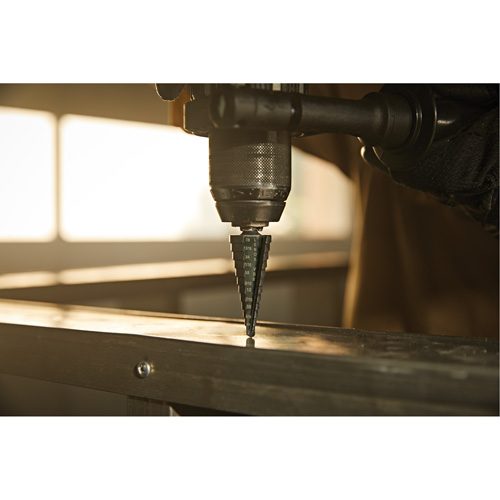 Foret &eacute;tag&eacute; no 8, 3/16" - 7/8", Acier rapide M & M Nord Ouest Inc
