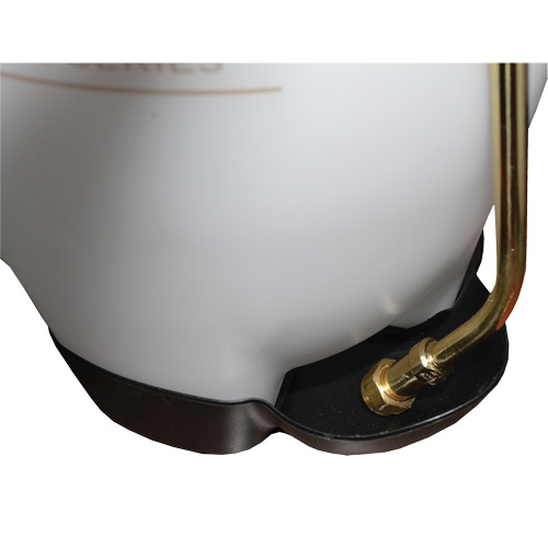Vaporisateur de b&eacute;ton &agrave; compression s&eacute;rie industriel & entrepreneur, 3 gal. (13,5 L), Poly&eacute;thyl&egrave;ne, Lance de 24" M & M Nord Ouest Inc