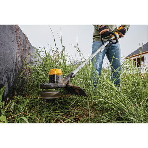 Taille-bordures sans fil MAX* avec chargeur, 13", &agrave; pile, 20 V M & M Nord Ouest Inc