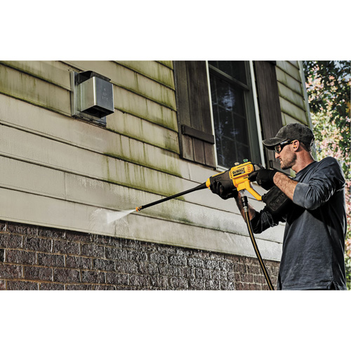 Ensemble laveuse &agrave; pression, &agrave; pile, 550 psi, 1 gal./min M & M Nord Ouest Inc