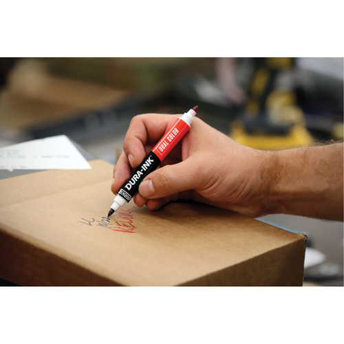 Markal&reg; Dura-Ink&reg; Dual Colour Permanent Ink Marker, Black/Red, Bullet Tip M & M Nord Ouest Inc