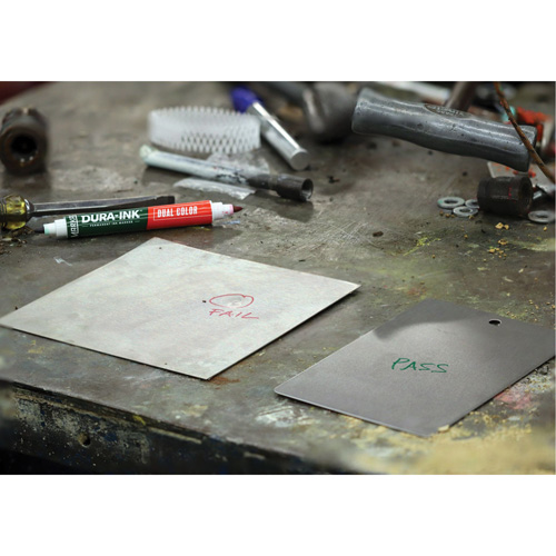 Markal&reg; Dura-Ink&reg; Dual Colour Permanent Ink Marker, Green/Red, Bullet Tip M & M Nord Ouest Inc
