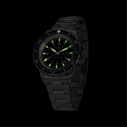 Grey Maple Large Diver's Automatic Watch with Stainless Steel Bracelet, Digital, Battery Operated, 41 mm, Silver M & M Nord Ouest Inc