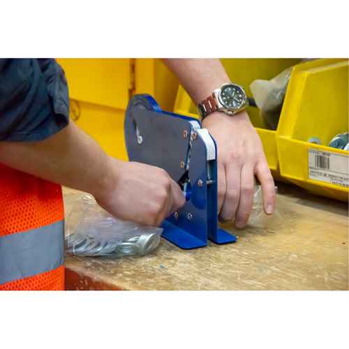 Machines robustes pour fermer les sacs M & M Nord Ouest Inc