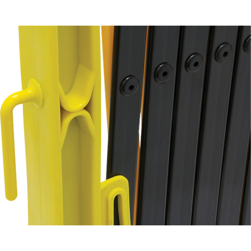 Xpandit Barricade, 36" H x 11.5' L, Black/Yellow M & M Nord Ouest Inc
