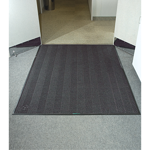 Tapis Waterhog Eco Elite, Essuie-pieds/grattoir, 4' x 6' x 3/8", Cendre grise M & M Nord Ouest Inc