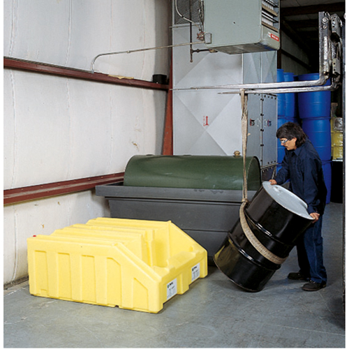 Poly-Racker pour syst&egrave;me Poly-Rack, 49" lo x 53" la x 23" ha, 102 gal. US Capacit&eacute; M & M Nord Ouest Inc