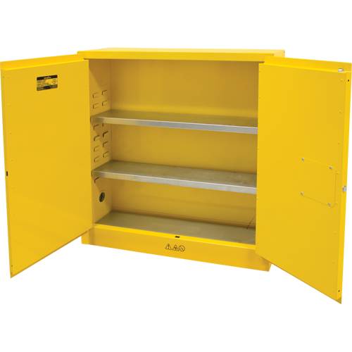 Armoire pour produits inflammables, 24 gal., 2 Porte(s), 43" La x 44" h x 12" p M & M Nord Ouest Inc