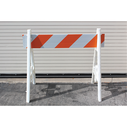 Barricades, En A, 48" lo x 40" h, Orange/Blanc M & M Nord Ouest Inc