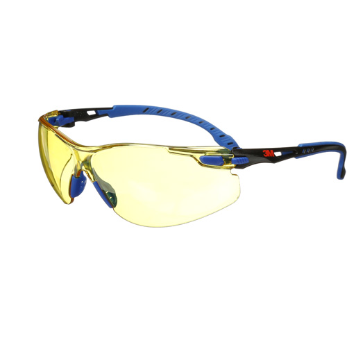 Lunettes de s&eacute;curit&eacute; Solus avec lentilles Scotchgard, Lentille Ambr&eacute;e, Antibu&eacute;e, R&eacute;pond ou surpasse la norme CSA Z94.3 M & M Nord Ouest Inc