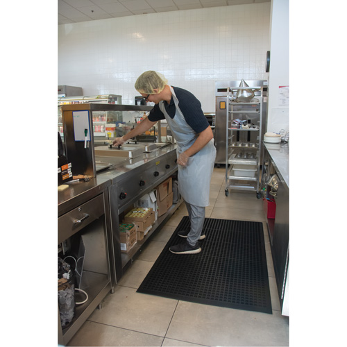 Tapis antifatigue, &agrave; fentes, 3' x 5' x 7/8", Noir, Caoutchouc naturel M & M Nord Ouest Inc