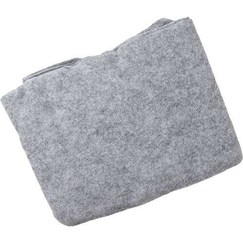 Couverture anti-feu avec sac de nylon Dynamic, Laine, 60" lo x 71" la M & M Nord Ouest Inc