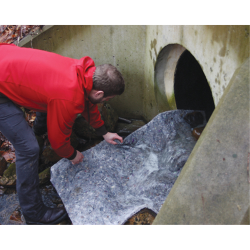 Spilltration Husky Rugs, 32" W x 4' L, Heavyweight M & M Nord Ouest Inc