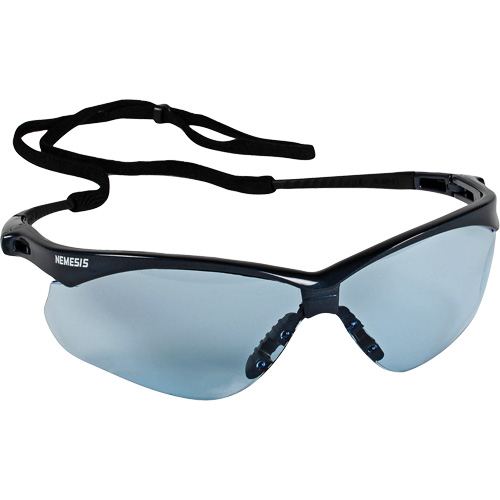 Lunettes de s&eacute;curit&eacute; Nemesis de Kleenguard, Lentille Bleu p&acirc;le, Anti-&eacute;gratignures, ANSI Z87+/R&eacute;pond ou surpasse la norme CSA Z94.3 M & M Nord Ouest Inc