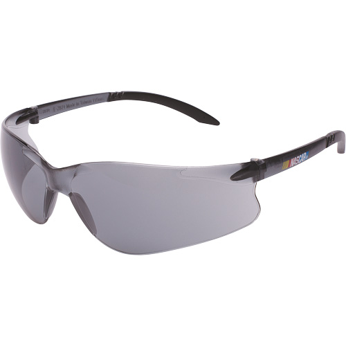 Lunettes de s&eacute;curit&eacute; Veratti GT, Lentille Grise/fum&eacute;e, Anti-&eacute;gratignures, ANSI Z87+/R&eacute;pond ou surpasse la norme CSA Z94.3 M & M Nord Ouest Inc